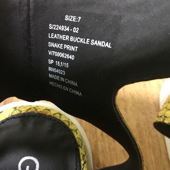 Gap Yellow Snake Print Leather Buckle Sandals - Picture 5 of 7